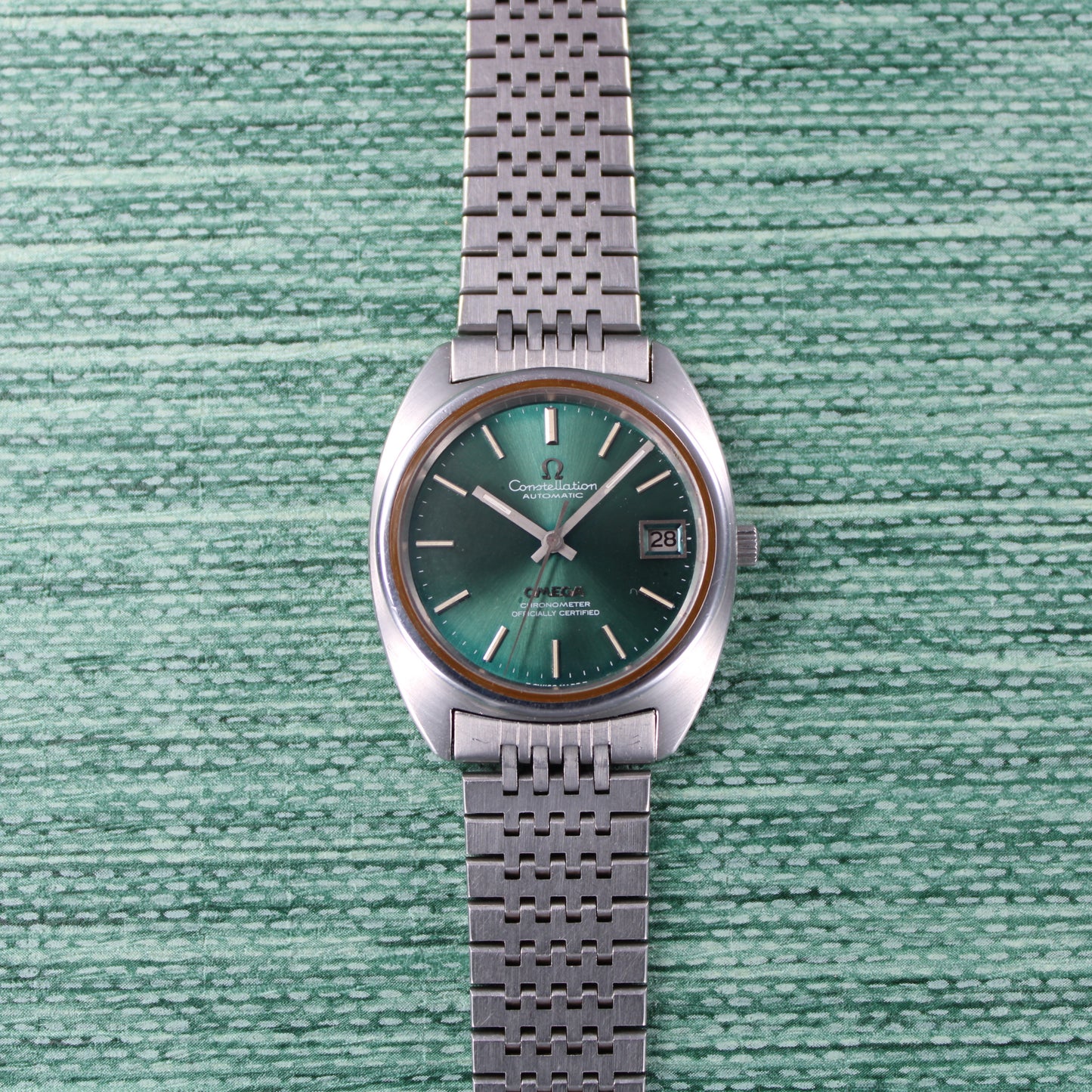 Omega Constellation 'Cushion Case' Automatic Date 1973