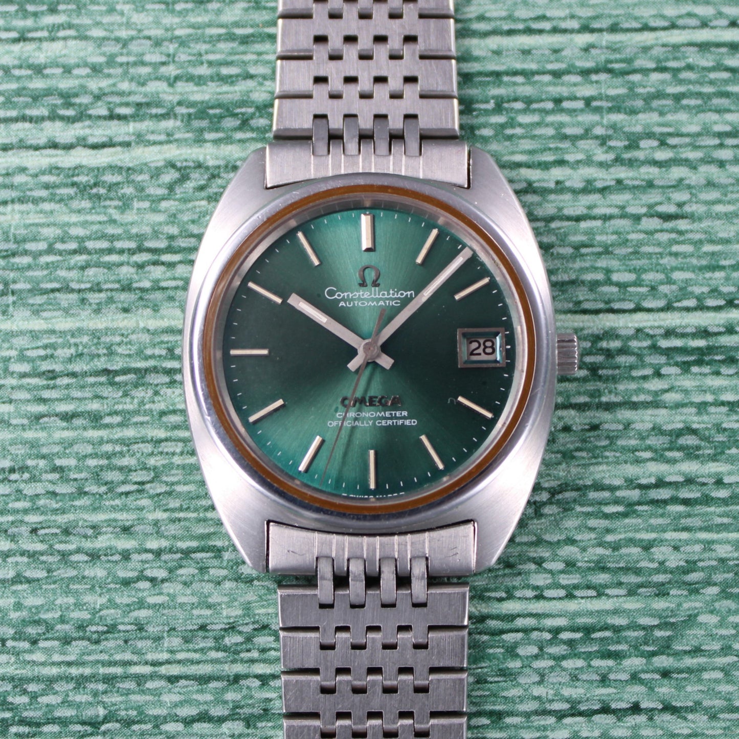 Omega Constellation 'Cushion Case' Automatic Date 1973