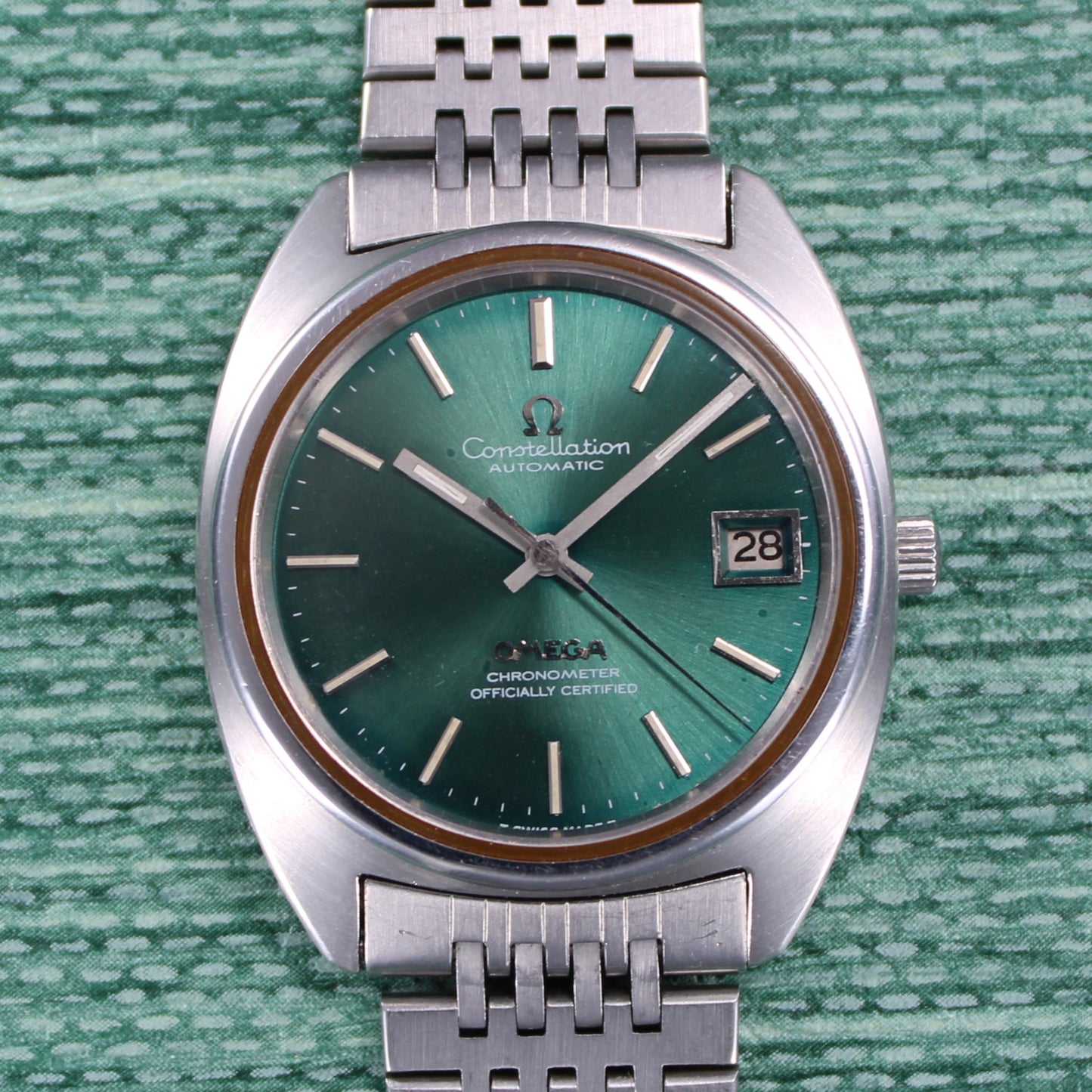 Omega Constellation 'Cushion Case' Automatic Date 1973