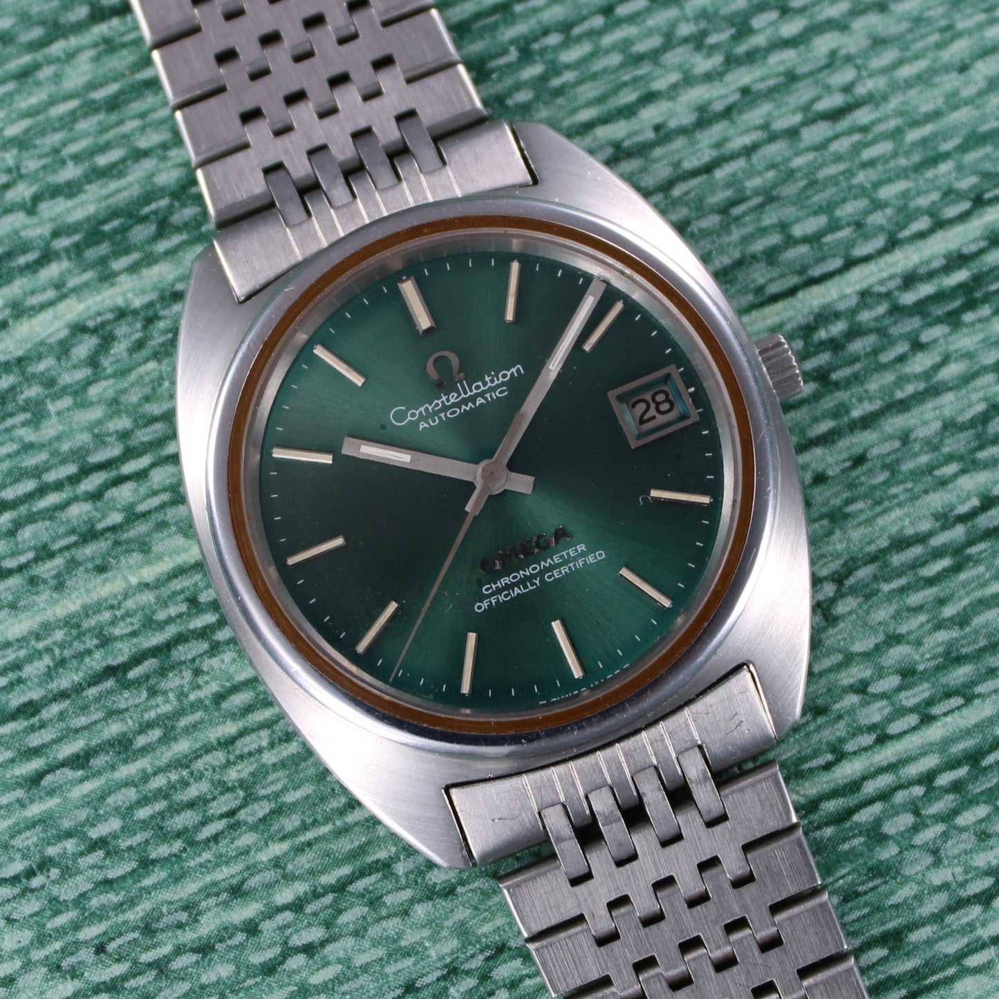 Omega Constellation 'Cushion Case' Automatic Date 1973